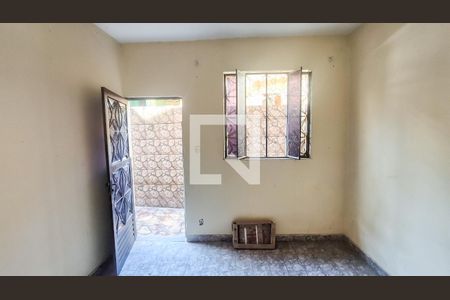 Sala de casa para alugar com 2 quartos, 90m² em Cordovil, Rio de Janeiro
