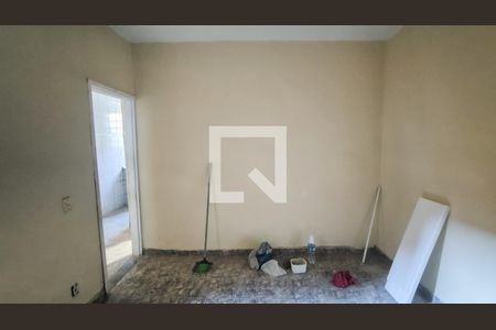 Quarto 1 de casa para alugar com 2 quartos, 90m² em Cordovil, Rio de Janeiro