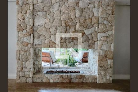 Lareira de casa à venda com 4 quartos, 750m² em Boaçava, São Paulo