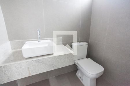 Lavabo de apartamento para alugar com 3 quartos, 94m² em Saraiva, Uberlândia