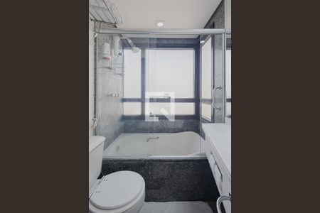 Banheiro de kitnet/studio para alugar com 1 quarto, 29m² em Cerqueira Cesar , São Paulo