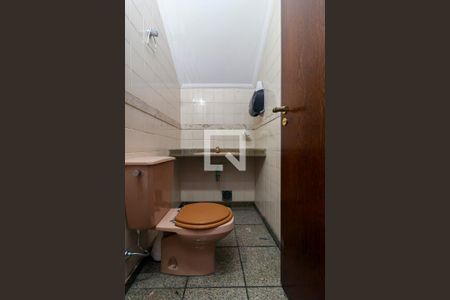 Lavabo de casa para alugar com 3 quartos, 207m² em Parque Maria Helena, São Paulo
