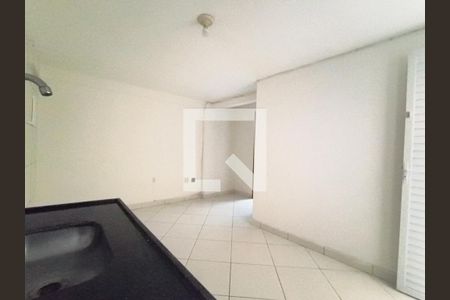 Sala/cozinha de casa para alugar com 1 quarto, 40m² em Curicica, Rio de Janeiro