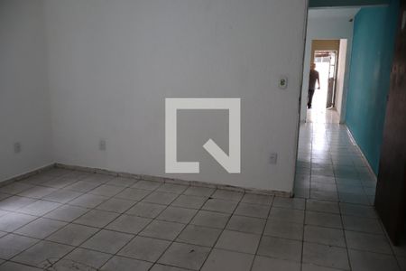 Quarto de casa para alugar com 1 quarto, 130m² em Parque dos Bancarios, São Paulo