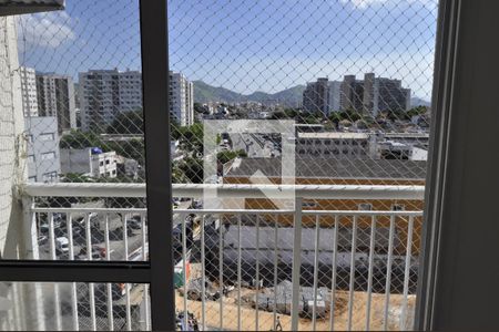 Apartamento à venda com 3 quartos, 60m² em Del Castilho, Rio de Janeiro