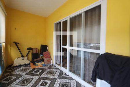 Varanda de casa à venda com 4 quartos, 125m² em Fazenda da Juta, São Paulo