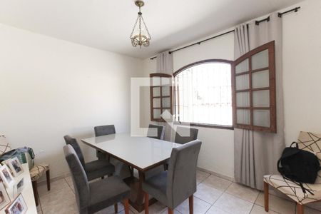 Casa à venda com 4 quartos, 220m² em Jk, Contagem