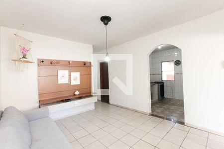 Casa à venda com 4 quartos, 220m² em Jk, Contagem