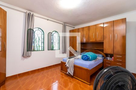 Suíte de casa à venda com 3 quartos, 330m² em Vila Continental, São Paulo