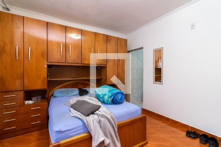 Suíte de casa à venda com 3 quartos, 330m² em Vila Continental, São Paulo