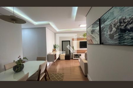 Sala de apartamento para alugar com 2 quartos, 74m² em Cambuí, Campinas