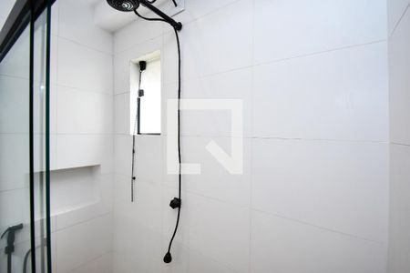 banheiro de apartamento para alugar com 1 quarto, 48m² em Pinheiros, São Paulo