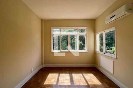 Quarto 1 de apartamento para alugar com 2 quartos, 137m² em Leme, Rio de Janeiro