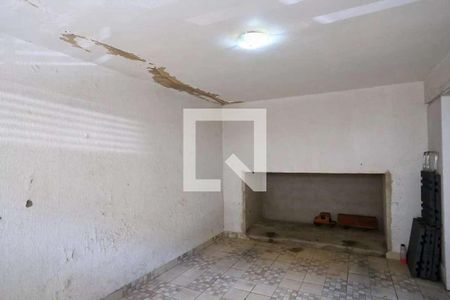 Casa à venda com 3 quartos, 217m² em Santa Efigênia, Belo Horizonte