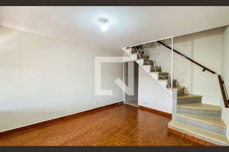 Sala de casa para alugar com 2 quartos, 85m² em Vila Marieta, São Paulo