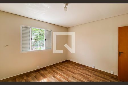 Quarto 1 de casa para alugar com 2 quartos, 85m² em Vila Marieta, São Paulo