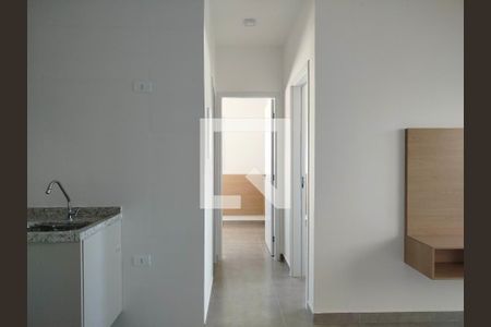 Corredor de apartamento para alugar com 2 quartos, 45m² em Vila Gomes Cardim, São Paulo
