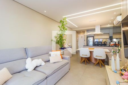 Sala de Estar de apartamento à venda com 2 quartos, 82m² em Vila Bertioga, São Paulo