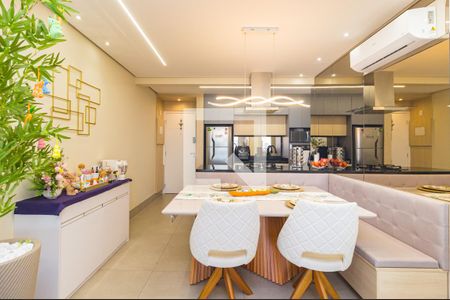 Sala de Jantar de apartamento à venda com 2 quartos, 82m² em Vila Bertioga, São Paulo