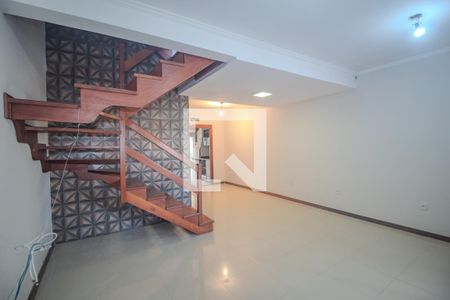 Sala de casa para alugar com 3 quartos, 140m² em Aberta dos Morros, Porto Alegre