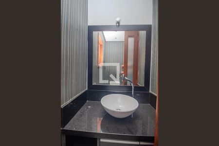 Banheiro de casa para alugar com 3 quartos, 140m² em Aberta dos Morros, Porto Alegre