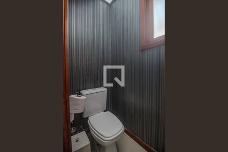 Banheiro de casa para alugar com 3 quartos, 140m² em Aberta dos Morros, Porto Alegre