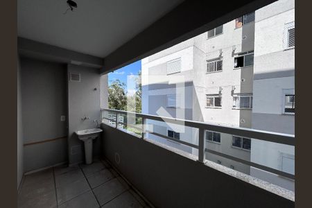 Varanda - área de serviço  de apartamento para alugar com 2 quartos, 45m² em Jurubatuba, São Paulo