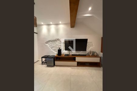 Sala de casa à venda com 4 quartos, 170m² em Tijuca, Rio de Janeiro