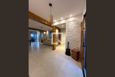 Sala de casa à venda com 4 quartos, 170m² em Tijuca, Rio de Janeiro