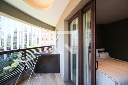 Varanda de kitnet/studio para alugar com 1 quarto, 49m² em Itaim Bibi, São Paulo