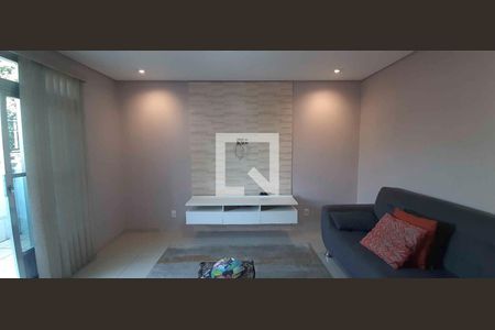 Casa para alugar com 3 quartos, 142m² em Umuarama, Osasco