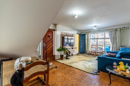 Casa à venda com 3 quartos, 230m² em Quinta da Paineira, São Paulo