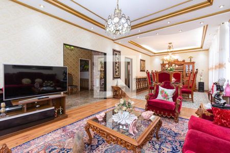 Casa à venda com 4 quartos, 320m² em Cursino, São Paulo