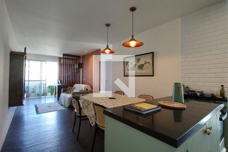 Sala de apartamento para alugar com 2 quartos, 77m² em Barra da Tijuca, Rio de Janeiro