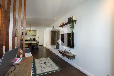 Sala de apartamento para alugar com 2 quartos, 77m² em Barra da Tijuca, Rio de Janeiro