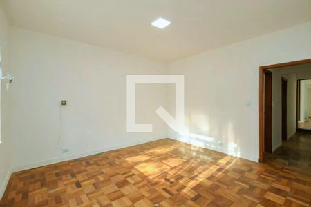 Casa à venda com 3 quartos, 220m² em Campo Belo, São Paulo