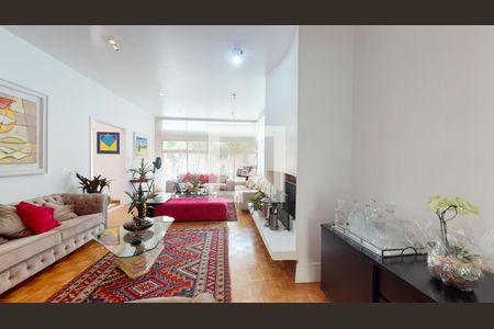 Casa à venda com 6 quartos, 600m² em Pacaembu, São Paulo