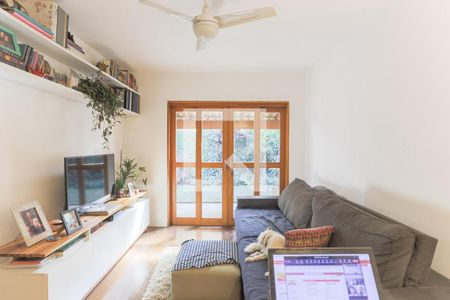 Casa à venda com 4 quartos, 390m² em Vila Madalena, São Paulo