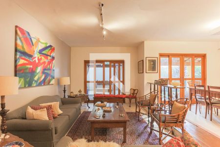 Casa à venda com 4 quartos, 390m² em Vila Madalena, São Paulo