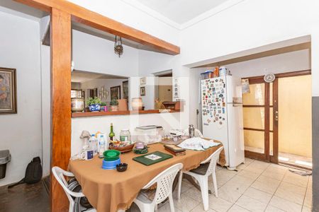 Casa à venda com 2 quartos, 250m² em Indianópolis, São Paulo