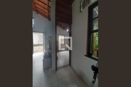 Sala de casa para alugar com 3 quartos, 120m² em Parque Cerejeiras, Suzano