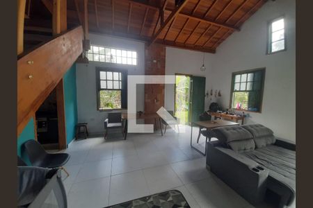 Sala de casa para alugar com 3 quartos, 120m² em Parque Cerejeiras, Suzano