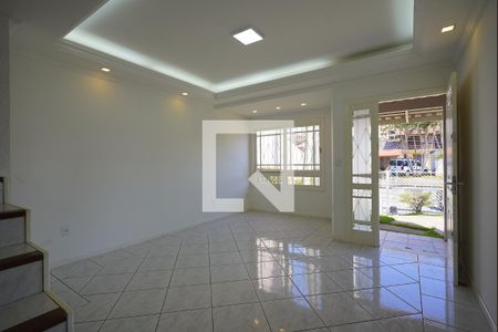 Sala de casa para alugar com 3 quartos, 260m² em Barreiros, São José