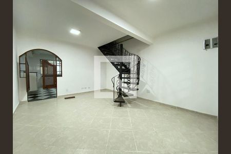 Casa à venda com 3 quartos, 150m² em Santa Maria, São Caetano do Sul