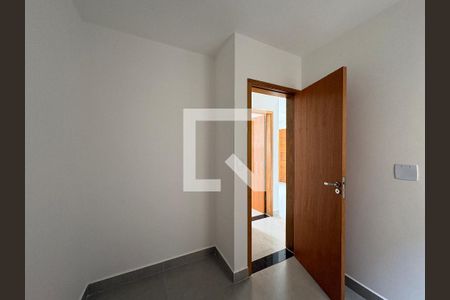 Quarto 2 de apartamento para alugar com 2 quartos, 39m² em Vila Palmeiras, São Paulo