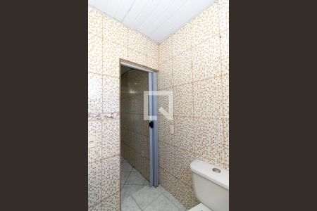 Banheiro de apartamento para alugar com 2 quartos, 70m² em Vila Valqueire, Rio de Janeiro