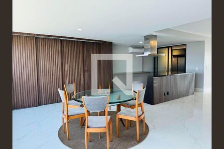 Apartamento à venda com 4 quartos, 330m² em Real Parque, São Paulo