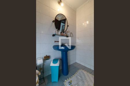 Lavabo de casa à venda com 3 quartos, 210m² em Jardim Iracema, São Paulo