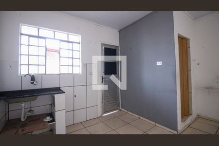 Kitnet 2 de casa à venda com 7 quartos, 100m² em Jardim Colorado, São Paulo