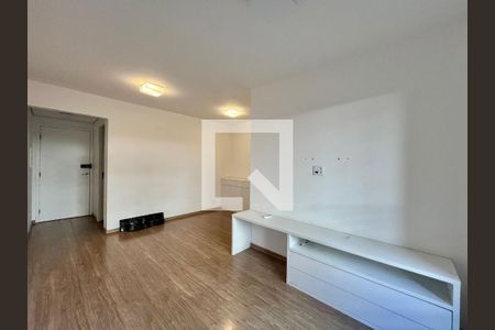 Sala de apartamento para alugar com 3 quartos, 70m² em Mansões Santo Antônio, Campinas